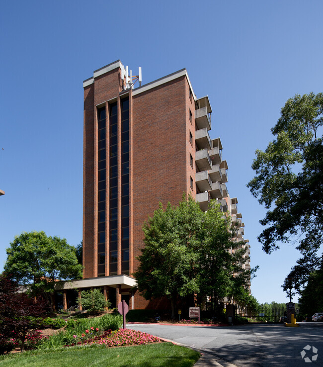Primary Photo - Mount Vernon Towers