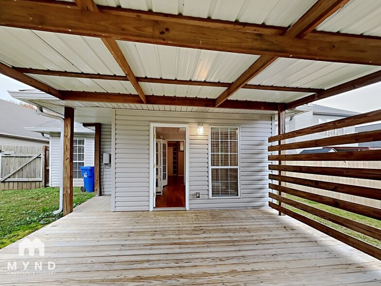 Building Photo - 306 Forest Lakes Dr