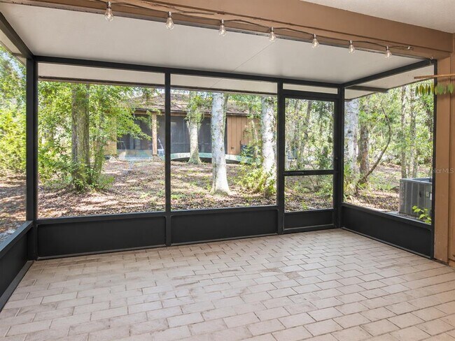 Building Photo - 900 SW 62nd Blvd