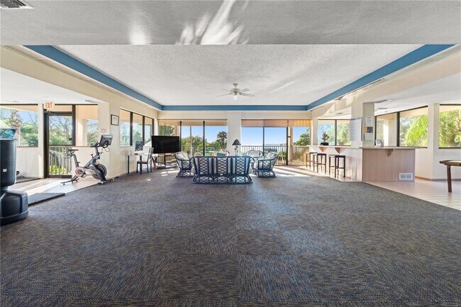 Building Photo - 300 S Florida Ave