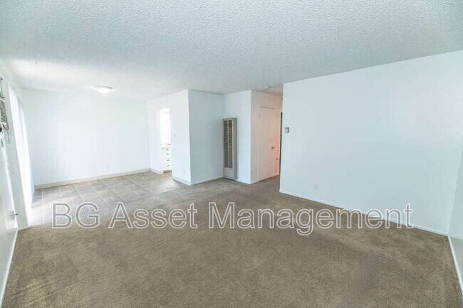 Primary Photo - 1746 Kidder Ave