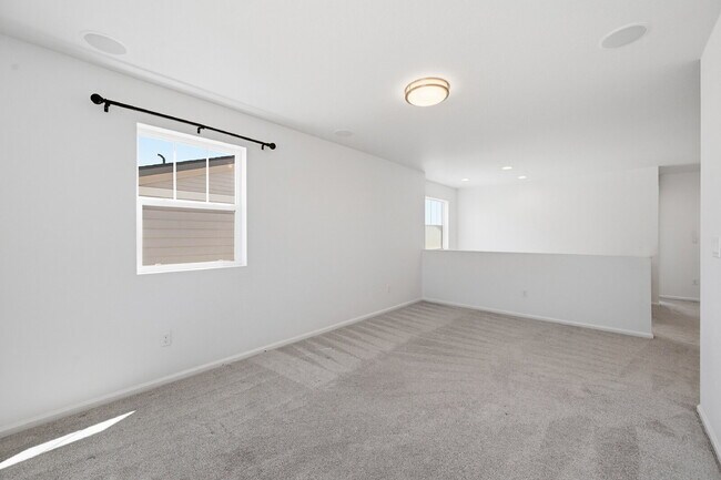 Building Photo - $2,840.95- 3-bed, 2.5 bath home in Aurora