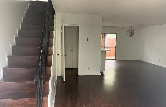 Building Photo - 2412 S Shenandoah St