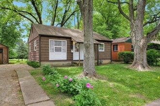 Building Photo - 303 Hessel Blvd