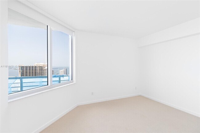Building Photo - 335 S Biscayne Blvd