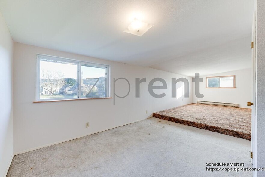 Building Photo - 351 Blake St