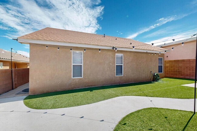 Building Photo - 10743 Antler Tool Rd SW