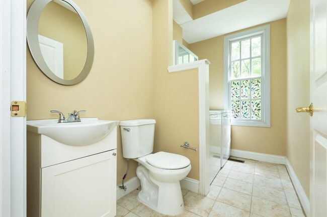 Building Photo - 13039 Glen Mill Rd