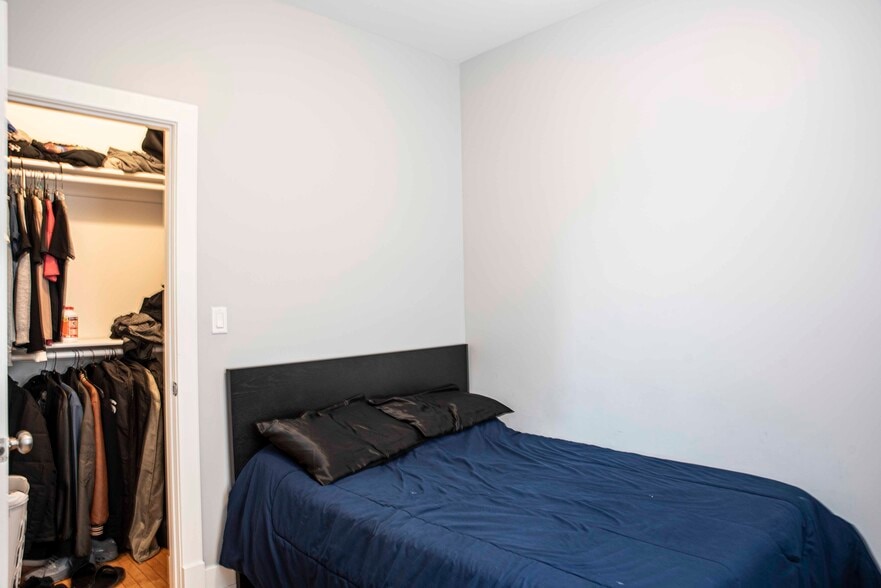 Building Photo - 3112 N California Ave