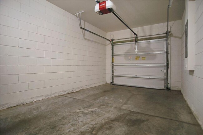 Building Photo - 467 Arbor Lakes Dr