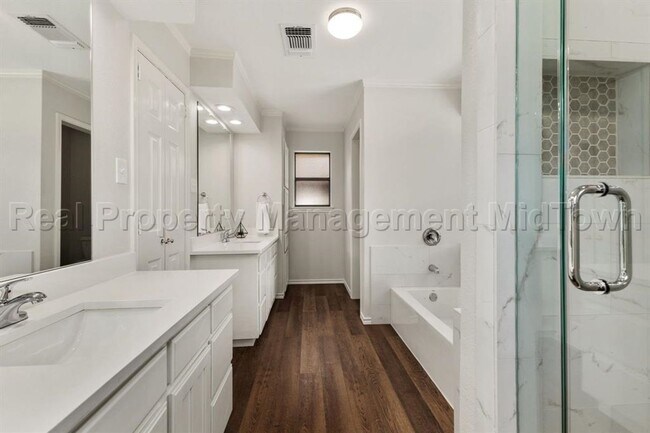 Building Photo - 5104 Andalusia Trail