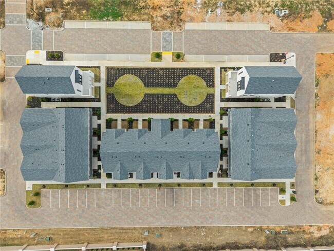 Building Photo - 4621 S 47th St