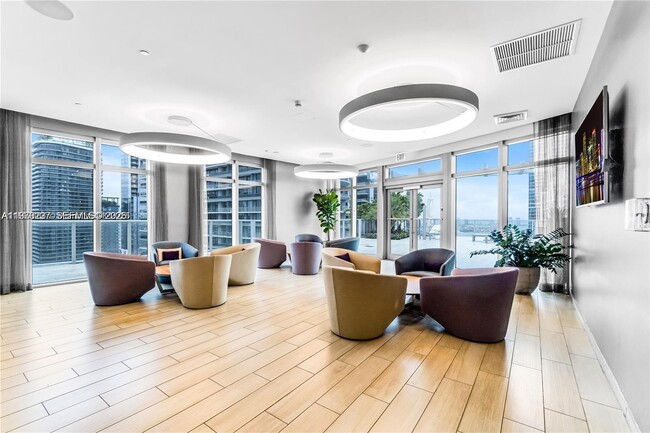 Building Photo - 1100 S Miami Ave