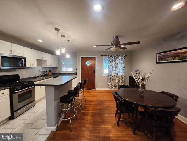 Building Photo - 5819 Bustleton Ave