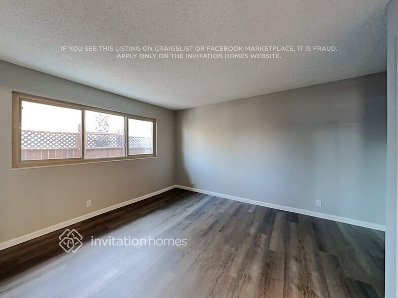 Building Photo - 1101 Woodridge Dr