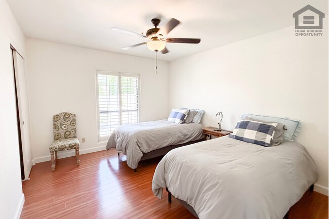 Building Photo - 3Bed/2Bath Furnished Home w/Stunning Backyard! Ready for Immediate Move-In! – POOL!