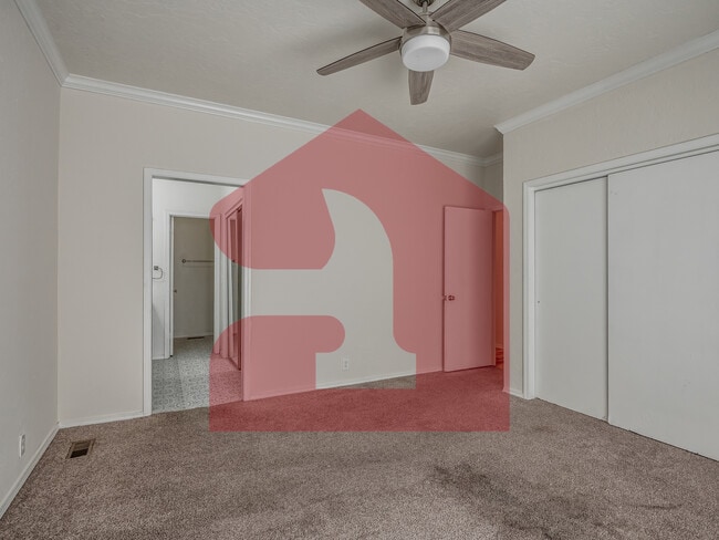 Building Photo - 2708 Silvertree Dr