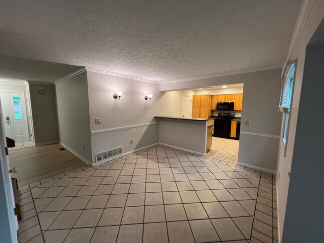 Building Photo - 1780-1782-1782 Hightower Dr