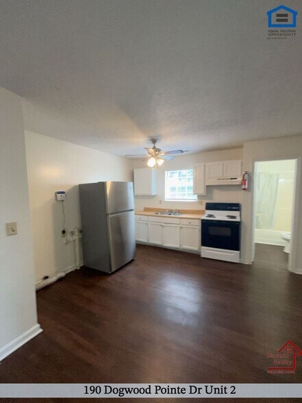 Building Photo - 190 Dogwood Pointe Dr