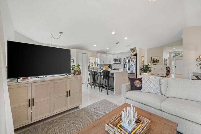 Building Photo - 3817 Miramontes Cir