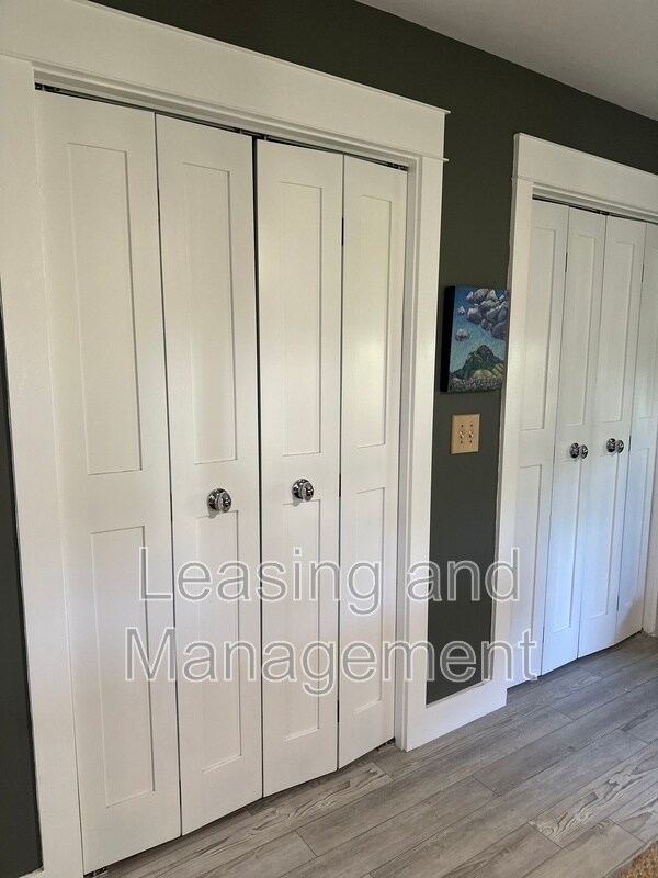 Building Photo - 823 Jordan St