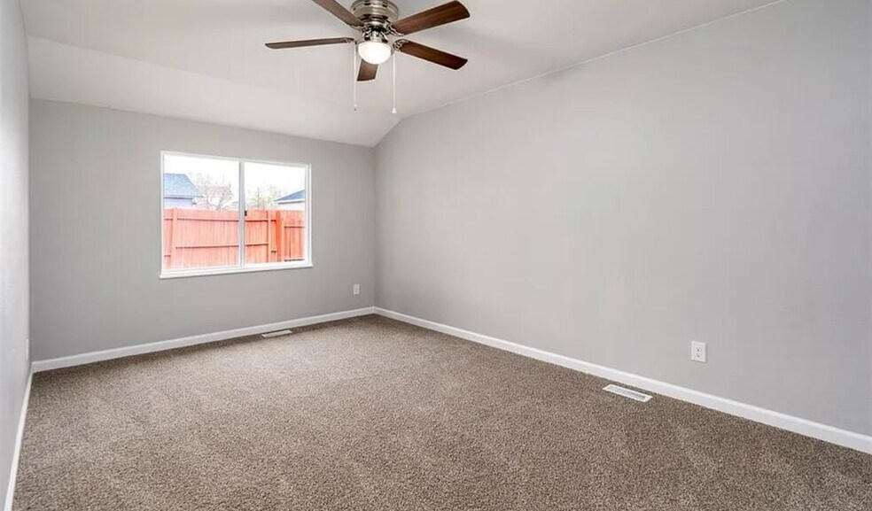 Building Photo - 2020 Grosbear Ln