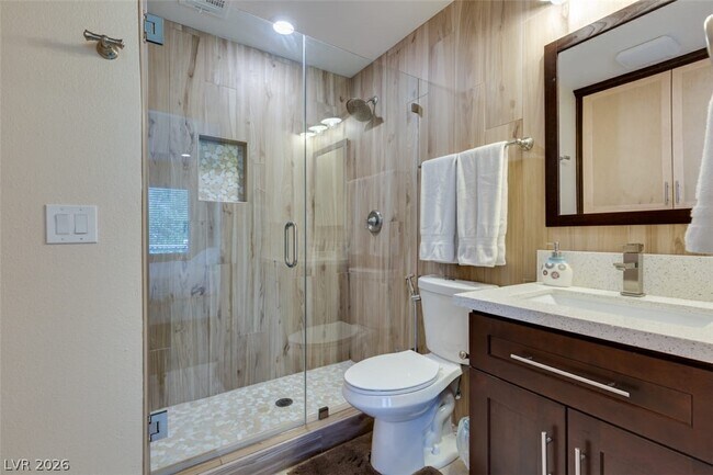 Building Photo - 5056 Shadow Palm Ct