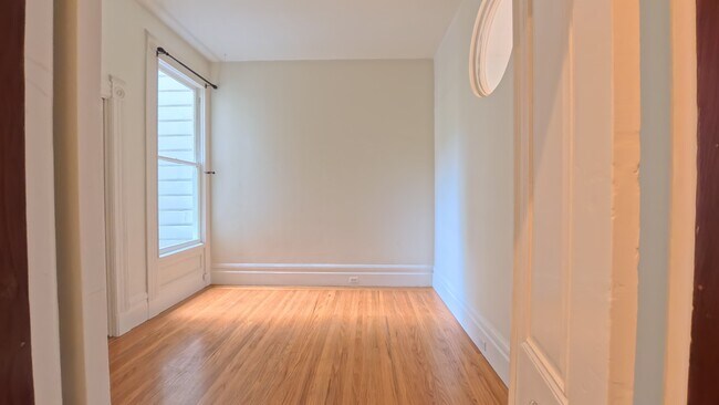 Building Photo - 1818 Webster-
