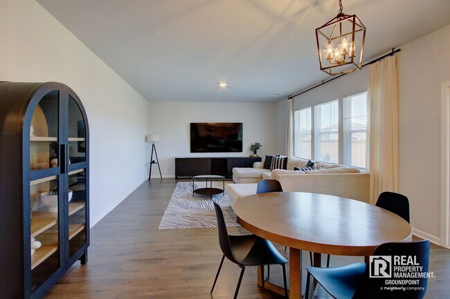 Building Photo - 214 Honey Horn Dr