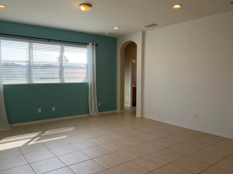 Building Photo - 12323 30th St E