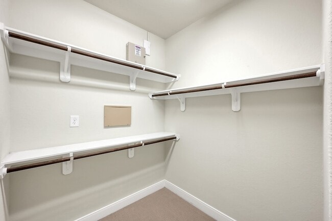 Building Photo - 126 Pioneer Canyon Pl