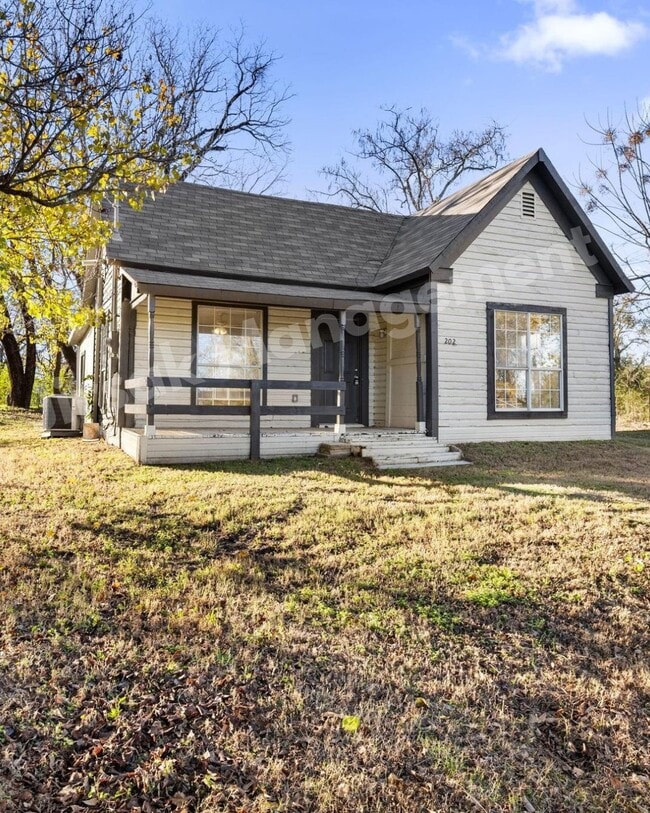 Building Photo - 202 S Dunbar Ln