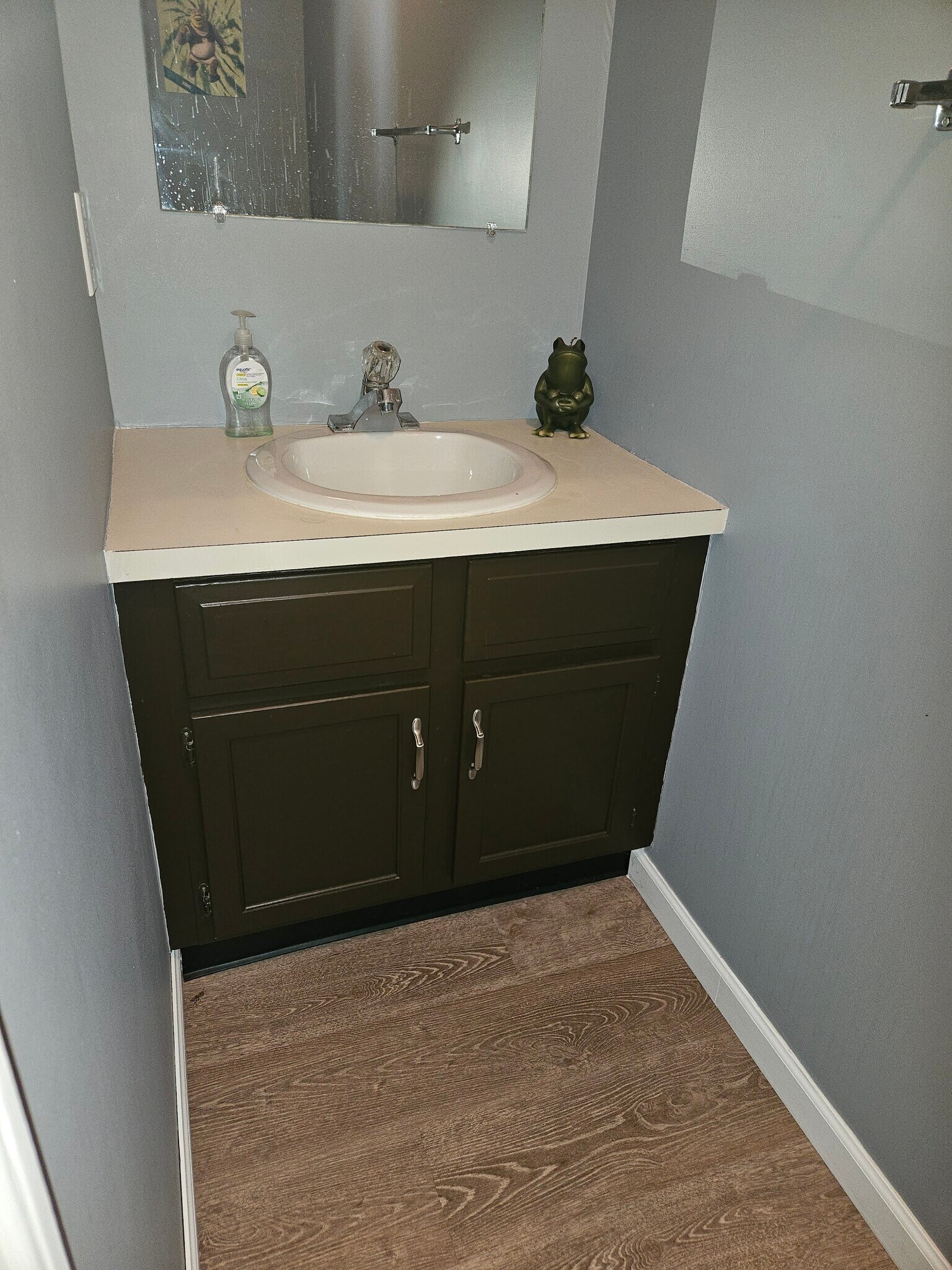 .5 bath - 939 Meadowlark Dr