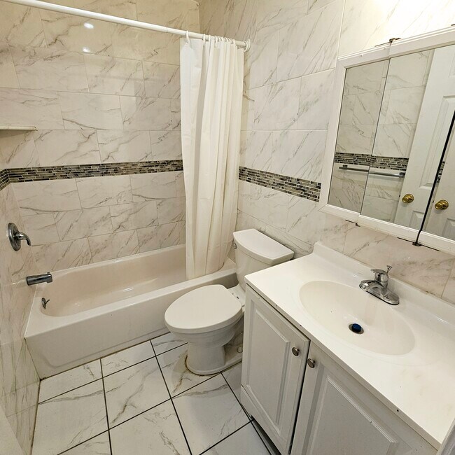 Building Photo - 630 South St