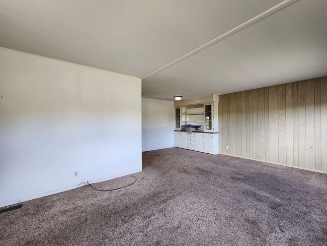 Building Photo - Penngrove Mobile Home on a Country Property