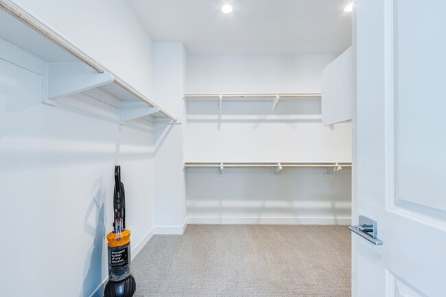 Building Photo - Incredible Fully Furnished New Home In Lak...