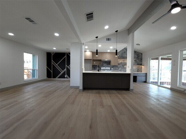 Building Photo - 12013 Grey Rock Ln