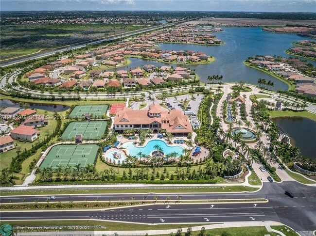 Building Photo - 8610 Lakeside Bnd