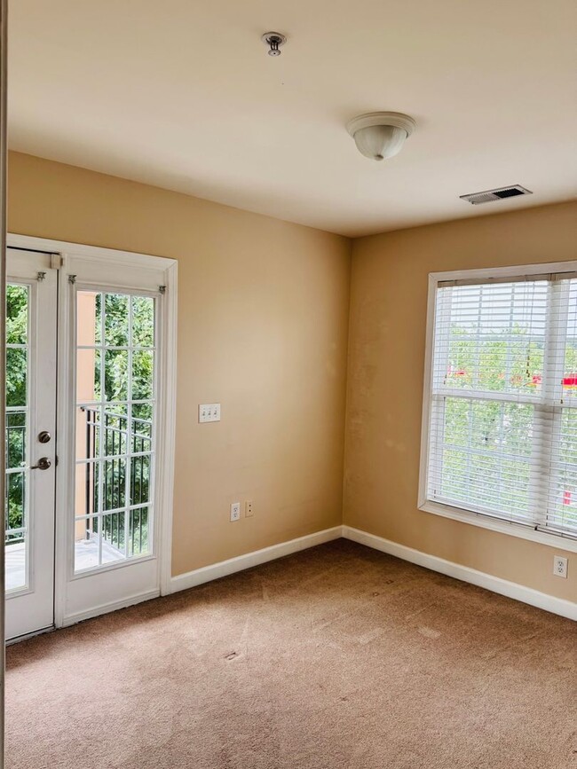 Building Photo - 2092 Ayrsley Town Blvd