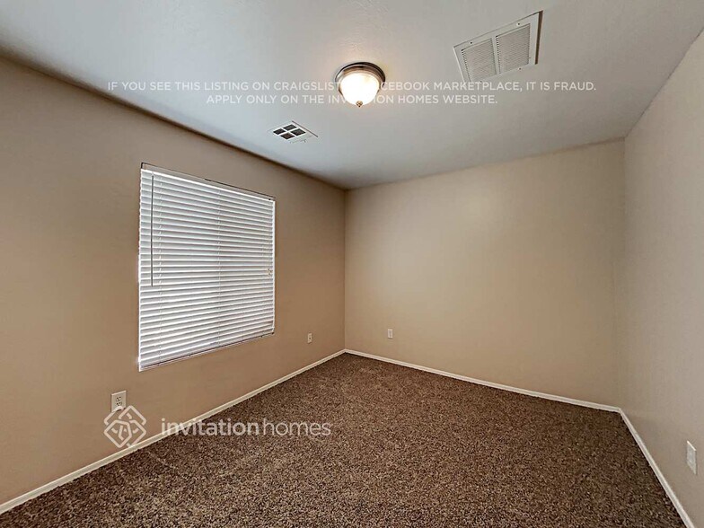 Building Photo - 4134 E Baylor Ln