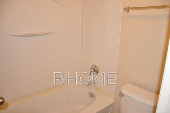 Building Photo - 1705 Westbury Way