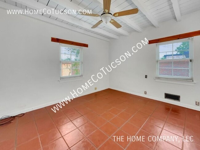 Building Photo - 228 S Country Club Rd