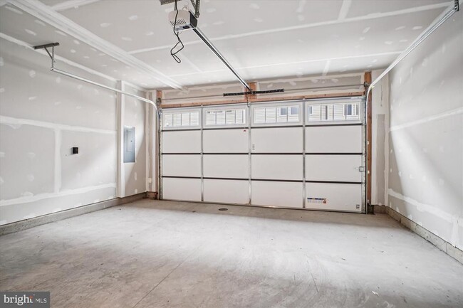 Building Photo - 7269 Nittany Ln