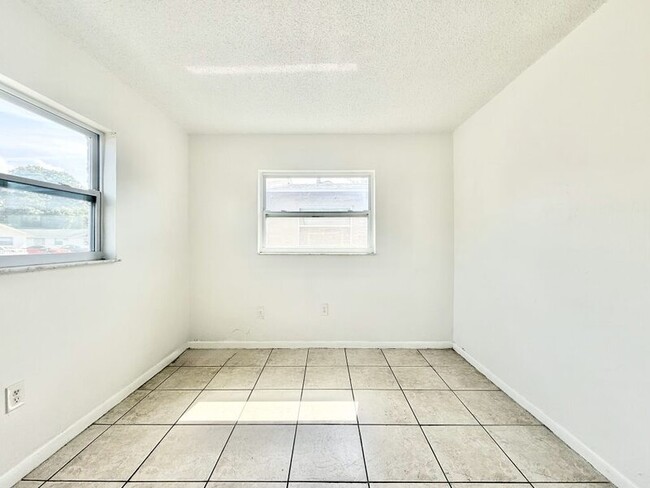Building Photo - 3716 137th Ave N