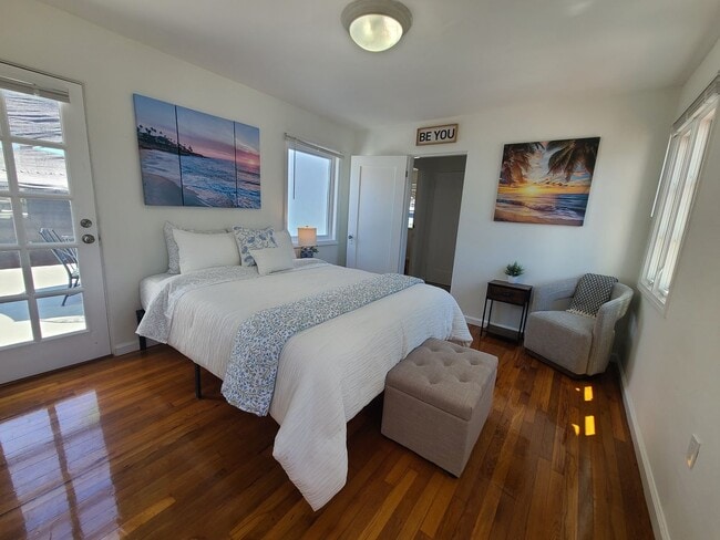 Building Photo - Charming 2 Bed 1 bath "fully furnished mon...