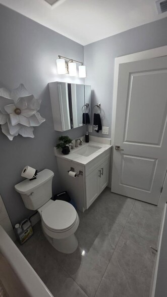 Building Photo - 131 Puffin Ct