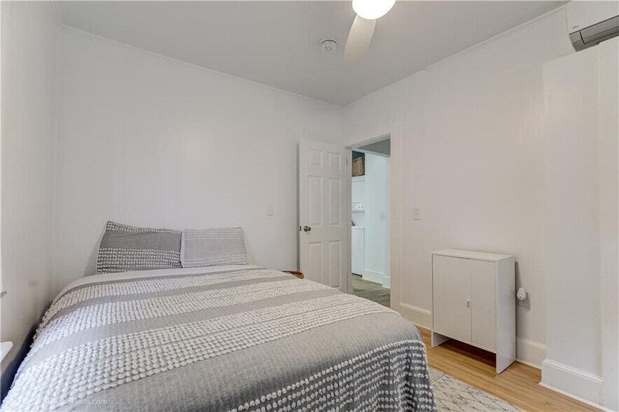 Building Photo - 12 Cranston Ave