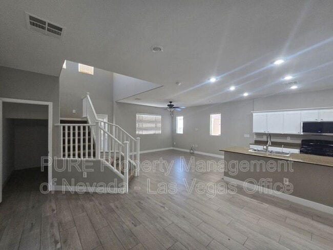 Building Photo - 9389 Black Wolf Ave