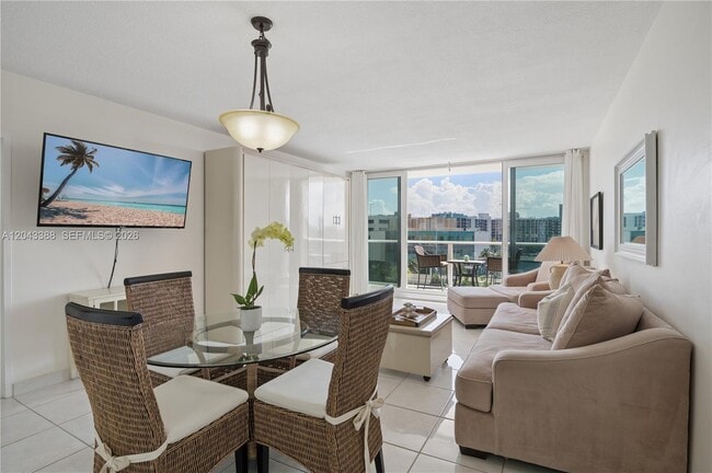 Building Photo - 3505 S Ocean Dr