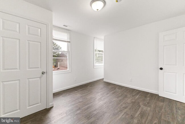 Building Photo - 211 Broad St